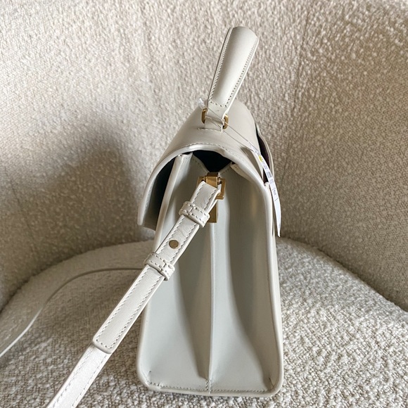 ❣️SOLD❣️Saint Laurent Medium Cassandra Bag - Picture 4 of 10